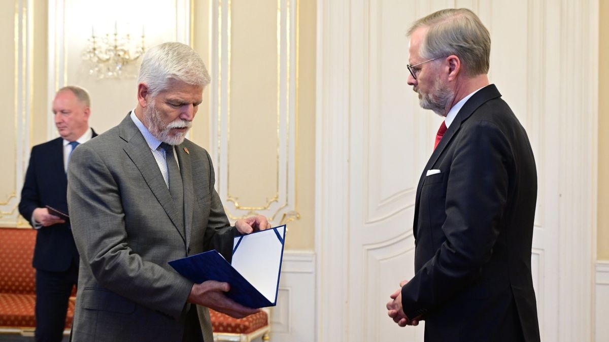 Pavel přijal demisi Fialovy vlády, pověřil ji k prozatímnímu vykonávání funkce